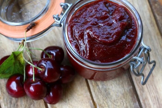 Подварка яблочная с ароматом вишни (бар. 30 кг)